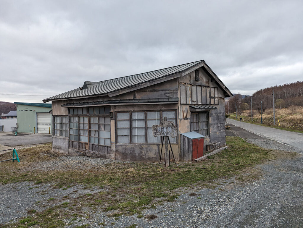 幾寅駅（札舞駅）ぽっぽやロケ地　小屋